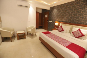 Sky Suites Hotel Mahipalpur New Delhi - Couple Friendly Local ID Accepted